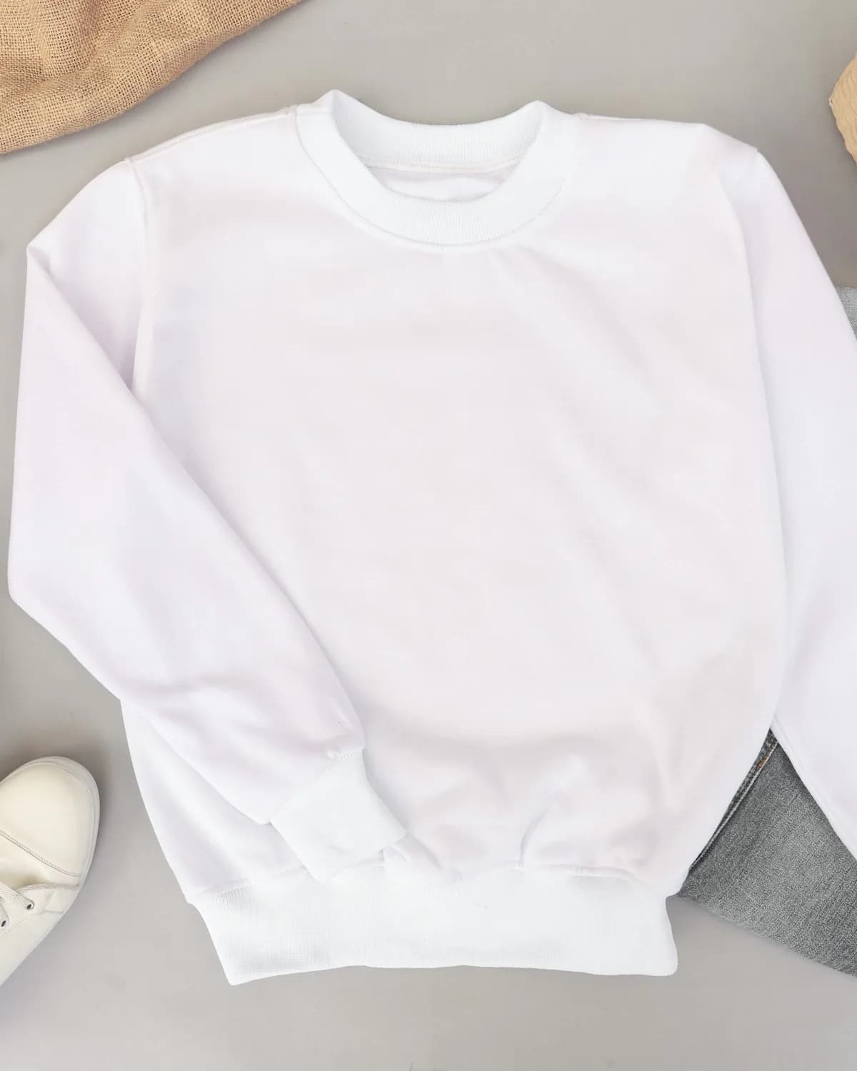 Classic crew-neck sweatshirt